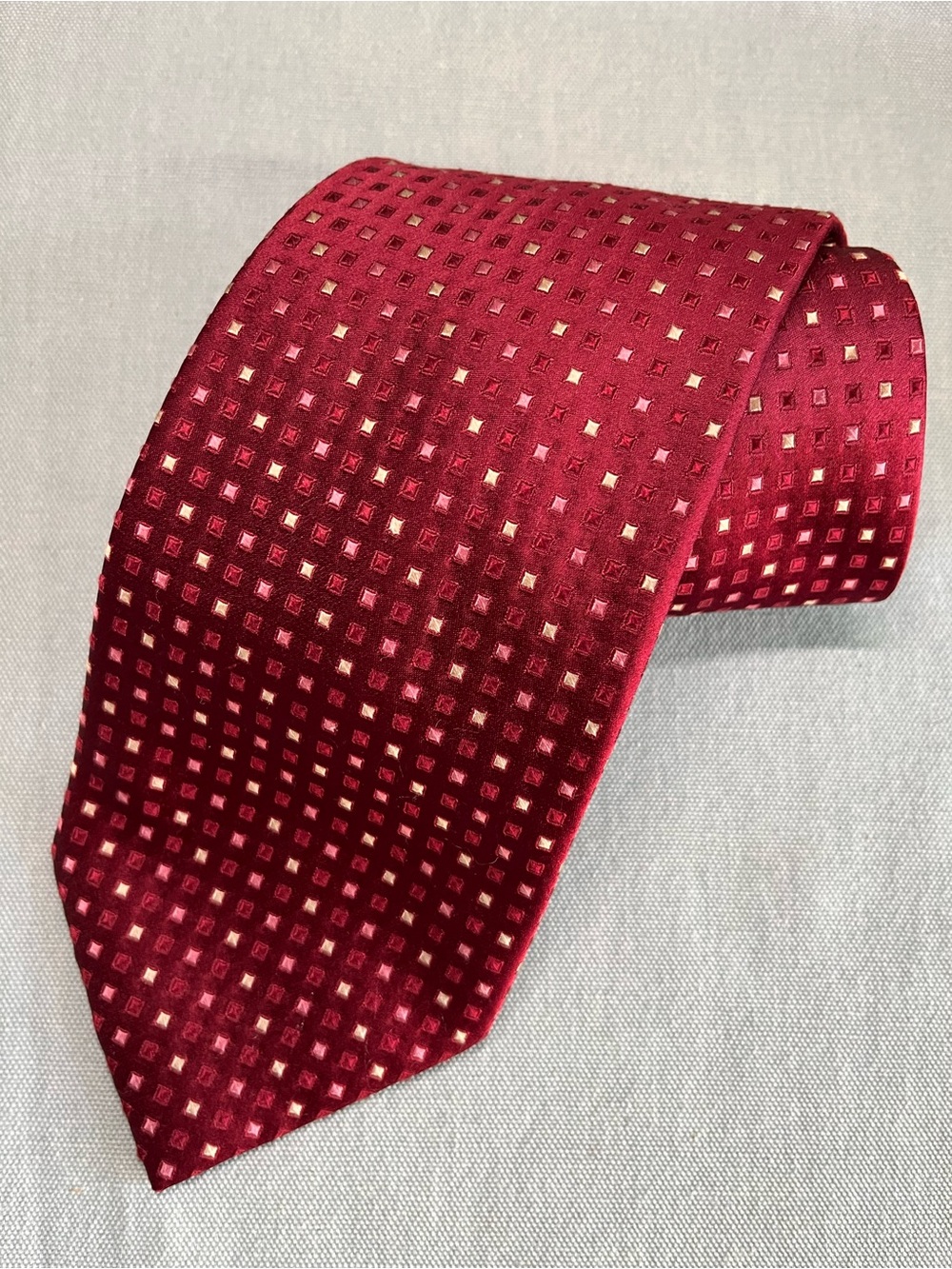 Marshall Fields Mens Burgundy Tie with Gold Square Accent